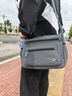 鳄鱼恤单肩包男士斜挎包休闲牛津布包大容量商务多功能轻便男包时尚出游 灰色小款【长28.5高21.5厚14厘米-双侧袋兜设计】 大款可放A4纸张 - 小款可放12寸IPAD 实拍图