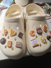 名创优品（MINISO）洞洞鞋男女夏季外穿凉鞋防滑厚底踩屎感包头凉拖鞋 卡其+趣味零食 实拍图