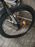 金武端自行车成人山地车公路赛车单车骑行变速超轻越野中学生初中青少年 顶配升级版-辐条轮-黑白色 24寸21速 实拍图