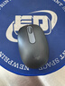 罗技（Logitech）M196 无线蓝牙鼠标 办公鼠标 笔记本商务办公家用 小巧便携 对称手型 石墨灰 实拍图