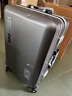 花瞳铝框行李箱男士商务次日达小型拉杆箱学生耐用皮箱女可坐人密码箱 深灰色【升级加厚充电铝框款】 26英寸 -中长途商务出差大容量 实拍图
