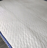 南极人（Nanjiren）乳胶床垫1.8米x2米席梦思榻榻米记忆棉床垫子加厚海绵宿舍床褥垫 南极人-波浪白蓝【厚度约6cm】 双人床：180x200cm【不易塌陷】 实拍图