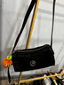 GROTTO个乐黑石包小号迷你号无性别主义植鞣绵羊皮单肩斜挎软包礼物 黑石S水波纹银标 实拍图