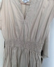UR2025春季新款女装简约V领打揽收腰无袖连衣裙UYY750004 卡其 (袖口偏大) M 实拍图