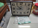 康巴丝座钟客厅简约台钟创意石英钟时尚万年历时钟现代日历温度床头钟 2990 咖木 实拍图