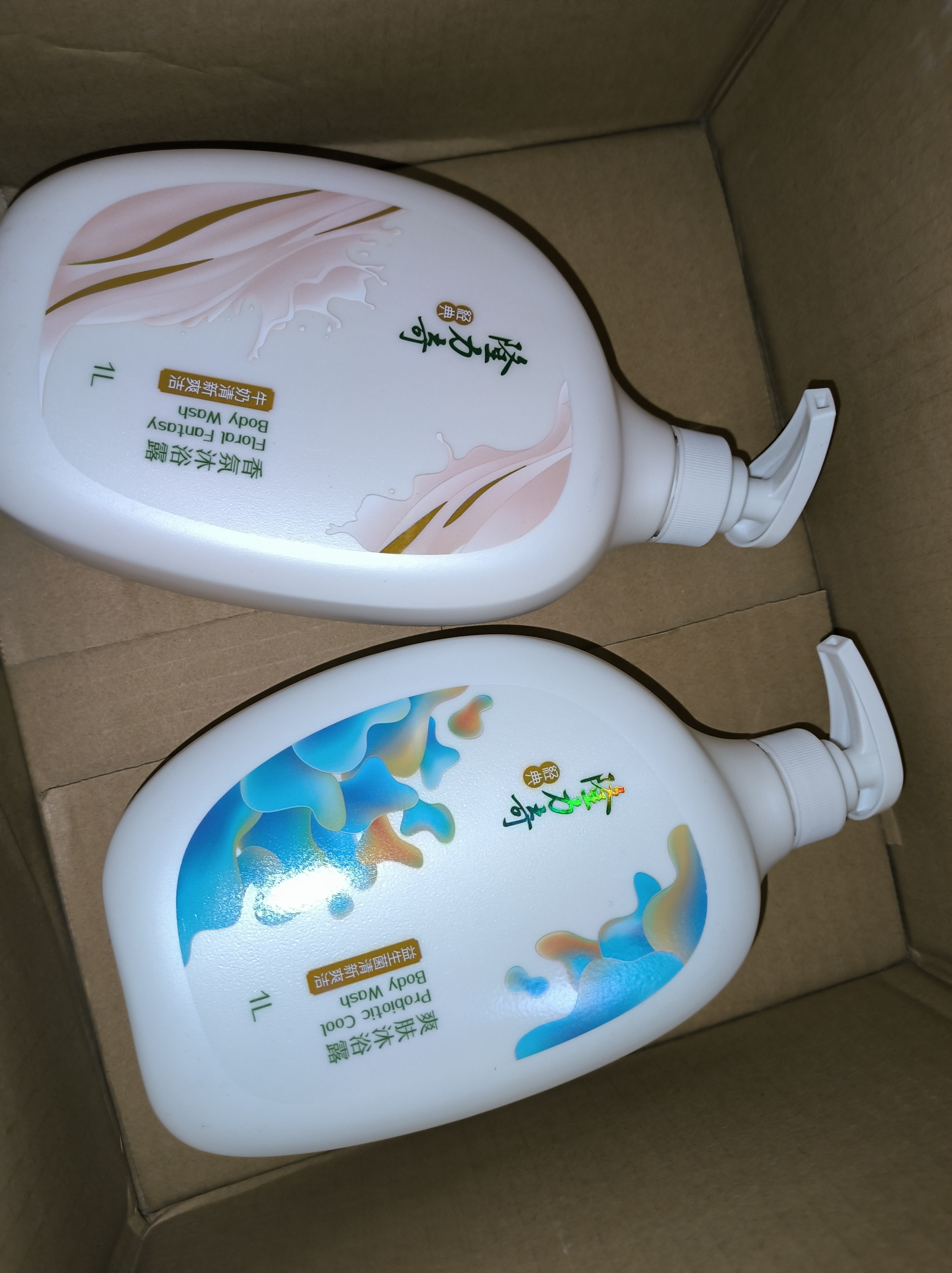 隆力奇益生菌爽肤沐浴露清爽清洁保湿爽身芳香男女士家庭大瓶装1L 实拍图