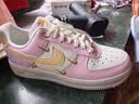 耐克NIKE缓震板鞋女空军一号 AIR FORCE 1 运动鞋 IB2574-600粉白37.5 实拍图