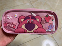 迪士尼（Disney）笔袋 小学生大容量可爱高颜值文具盒女孩学习用品笔盒铅笔盒透明笔袋 草莓熊A83150-T1 实拍图