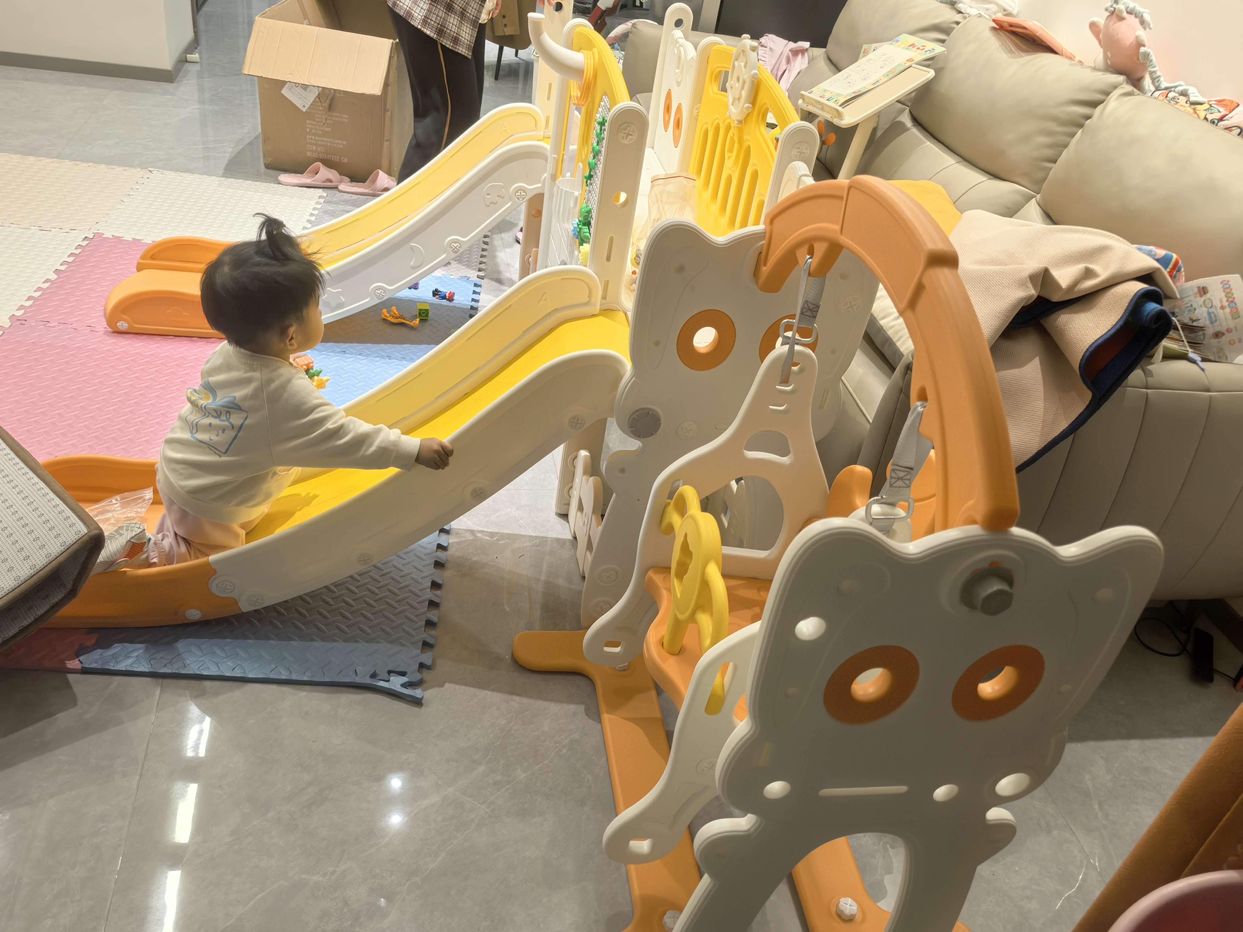 KIDDIPLAY儿童滑滑梯室内家用2至10岁宝宝滑梯秋千二合一攀爬架多功能乐园 橘小神童组合加单滑梯+画积过道 无规格 实拍图