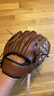 蒙拓嘉 棒球手套垒球投球儿童青少年成人装备体育课内野投手捕手手套  S码 棕色带1个软式棒球 实拍图