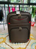 卡帝乐鳄鱼（CARTELO）布箱拉杆箱牛津布行李箱防刮抗压轻音万向轮可扩容防泼水大容量箱 咖啡色防泼水防刮升级款 20英寸 实拍图