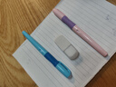 得力(deli)热敏可擦学生矫姿钢笔 儿童正姿练字F暗尖(1笔2墨囊1润笔器) 黑 SF541 F尖(约0.5mm) 实拍图