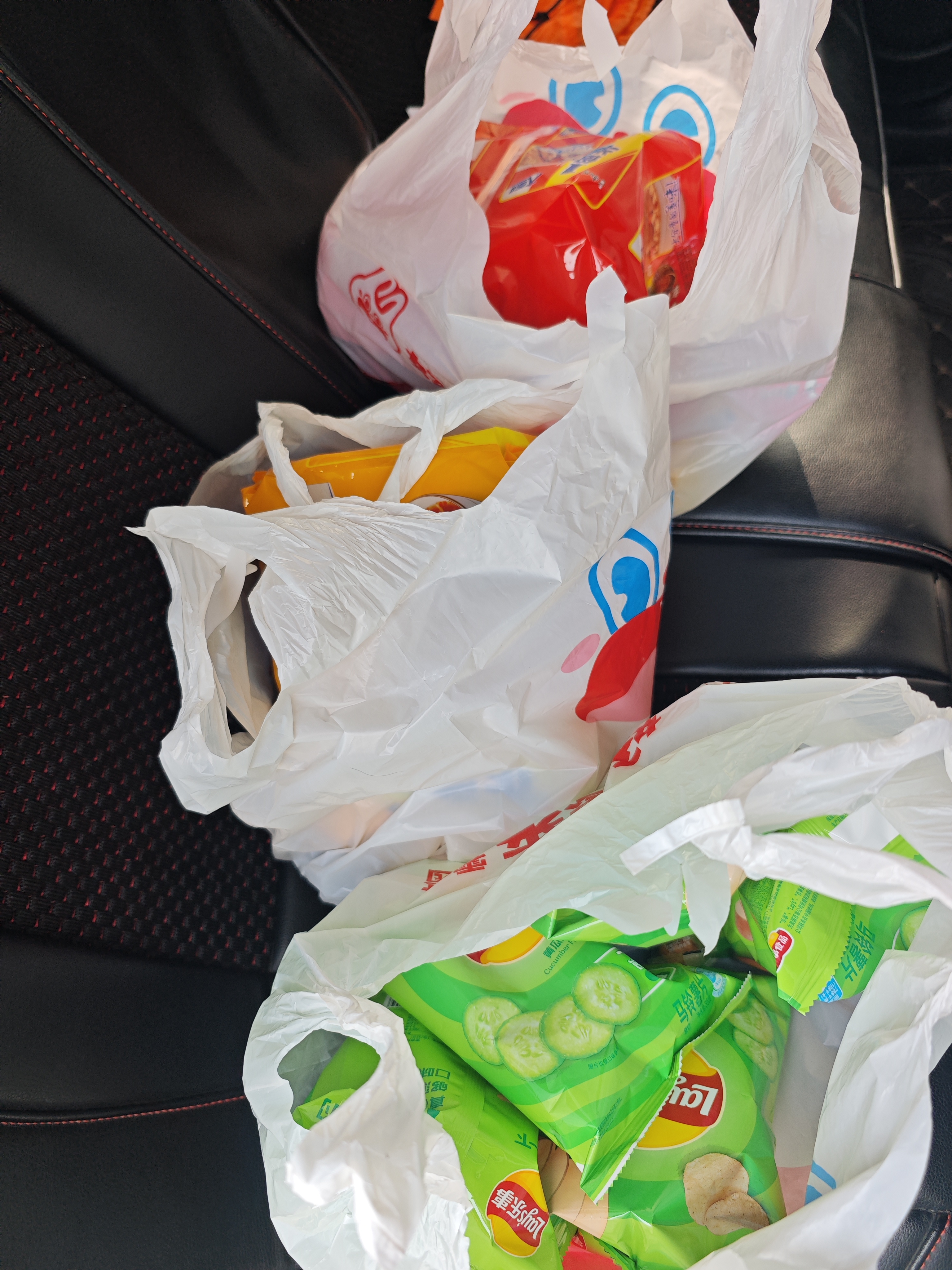 乐事（Lay's） 薯片75g*10袋 休闲食品爱意满满送女友送男友送小朋友零食 黄瓜味75g*10袋 实拍图