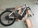 飞鸽（FLYING PIGEON）山地自行车成人男女变速山地车青少年中小学生车越野户外骑行单车 【高碳钢】G8002代-辐条轮-灰色 24寸轮组（适合145-170cm） 21速入门版 实拍图