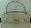 CHARLES&KEITH鳄鱼纹凯莉包手提斜挎婚包包女包生日礼物CK2-50270880-1 Ivory象牙色 S 实拍图