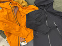 迪卡侬硬壳冲锋衣男女户外休闲登山徒步防风防水夹克风衣MH500外套 破晓橙-男女同款-轻量版2025年新 加内胆选大一码 M 实拍图