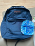 JANSPORT杰斯伯书包轻便双肩包男女旅行包简约背包电脑包学生校园 4QUE003海军蓝/藏青色-侧袋+隔层 实拍图