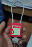 虎顿（HOTUN）挂牌安全挂锁工业钢丝锁梁工程塑料绝缘电力设备锁具LOTO上锁不锈钢长梁红色3mmHD3C-1 实拍图