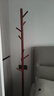 奔汉实木衣架落地衣帽架卧室家用挂衣架简易立式榉木挂衣杆室内挂包架 【松木覆膜】胡桃色三腿-8挂钩 实拍图
