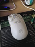 英菲克（INPHIC）B1 游戏有线鼠标 宏定义轻音办公人体工学USB接口 笔记本电脑台式机通用 白色 实拍图