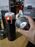 京东京造 保温杯 男士女户外大容量闷茶焖泡水杯子 316不锈钢黑色500ml 实拍图