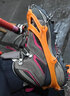 赛普冰爪防滑鞋套不锈钢户外登山攀岩装备爬山雪地防摔通用雪爪鞋钉 8齿橙-环保硅胶双链条加厚钢齿+收纳袋 M码（适用36-39码） 实拍图
