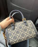 汤丽柏琦（Tory Burch）TB女包 T MONOGRAM 手提托特包水桶包单肩包斜挎酒桶包 82939 405 海军蓝 迷你 实拍图