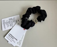 lululemon丨Uplifting 女士带徽标发圈 LW9FDGS 黑色 O/S 实拍图