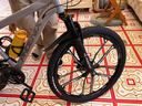凤凰山地自行车成人减震男女内走线变速竞赛车青少年学生车单车 飞跃 钢架十刀轮-钛金灰 26寸【建议身高160-185cm】 24速 实拍图