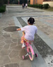 奥仕龙（AO SHI LONG）x凯蒂猫儿童自行车3-6-8-10岁女童小孩单车生日礼物公主款脚踏车 【Hello Kitty】公主车-后座版 16寸 适合100-120cm 实拍图