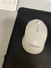 联想（Lenovo）无线蓝牙双模鼠标  便携办公鼠标 人体工程学设计 适用台式机一体机笔记本平板Howard白色 实拍图