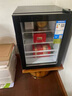 荣事达（Royalstar）冰吧冰箱家用客厅恒温保鲜冷藏柜茶叶饮料立式冷柜办公室酒店留样冰柜迷你嵌入式复古冰吧小型酒柜 75L【冷藏+白光灯】一级能效 实拍图