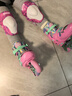 米高轮滑鞋S3儿童花样溜冰鞋套装高端平花四码调节直排初学花式旱冰鞋 粉升级款(K12头盔+KP1护具+包） M (33-36) 实拍图