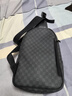 金利来（Goldlion）男士胸包商务休闲男单肩包高档胸前包品牌斜挎包男包时尚潮流挎包 黑色【官方授权-假一罚十】 实拍图