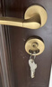 名门 静音门锁室内卧室分体静音锁黑色房门把手实木门锁家用美式锁具 静音雅致金锁+门吸+4寸子母3片 右开 实拍图