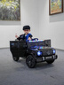 迈多熊奔驰大g儿童电动车可坐大人双人小孩车四轮越野遥控玩具电动汽车 高配黑：四驱+超大电瓶+遥控皮座 实拍图