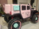 爵士酷派牧马人儿童电动车可坐大人宝宝四驱越野车男女孩遥控玩具电动汽车 标配+粉色+硬座+硬轮+12V7A电瓶 实拍图