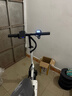 绿源【向往的生活推荐品牌】电动滑板车锂电池便携可折叠电动车成人两轮代步车迷你电动车 48V/白色/130-150里/800W/智能AI/带座 实拍图