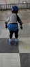 斯威（SWAY）溜冰鞋儿童男女童中小学专业轮滑鞋平花休闲滑冰旱冰鞋成人直排轮 【锁轮款】蓝+一体支架+赛事头盔护具 M (适合6-12岁)日常鞋码32-36 实拍图
