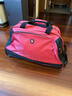 爱华仕拉杆旅行包大容量拉杆包可手提旅行包折叠旅行袋防泼水行李包红色 实拍图
