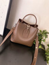 viney牛皮包包女包新款水桶包大容量斜挎包生日圣诞礼物送女生女友 【咖啡色】圣诞节礼物送老婆高级感实用洋气单肩包 品牌轻奢时尚通勤手提包 实拍图