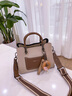 viney新款斜挎包包女包牛皮水桶单肩包通勤生日礼物送女友老婆 【杏色】高级感实用高档托特包 时尚休闲轻奢品牌手提包 实拍图