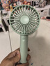 京东京造手持桌面两用便携式手持小风扇usb充电静音大风力电风扇随身小型户外露营迷你桌面电风扇薄荷绿 实拍图