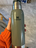 STANLEY不锈钢保温杯大容量便携水杯户外运动热水壶保温水杯 锤纹绿- 750ml 实拍图