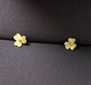 周六福（ZLF）  足金999耳钉黄金耳钉女款迷你小金花耳饰 计价 0.64g 实拍图