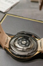 HUAWEI WATCH 5 42mm高端款烁金色904L不锈钢表壳星云杏素皮复合表带首创X-TAP智感窗eSIM华为智能手表 实拍图