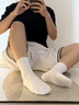 团团库袜子长筒男女均码四季纯色舒适防臭透气束腰运动高帮情侣学生袜子 白色【长筒款】 均码 【六双装】 实拍图
