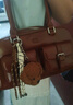 南风Chio2nd桑巴酒廊枕头包包女包秋冬复古波士顿包通勤手提单肩包 【棕色】桑巴酒廊枕头包 实拍图