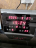 虹光（HonGuan）挂钟万年历电子钟表客厅数字日历挂钟简约家用闹钟188A(22x18cm) 实拍图