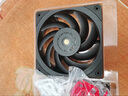 Thermalright(利民) TL-B12 EXTREM 12CM 工业级风压扇3150转速PWM 双滚珠轴承 三次元动平衡 实拍图